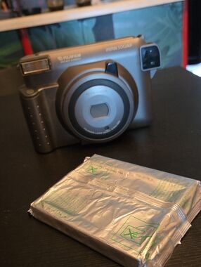 Fujifilm Instax 500AF Instant Camera - Metallic Gray